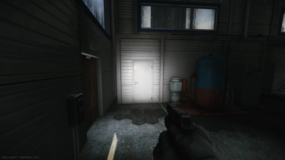 Instalação Cobalt em Interchange — Porta da escada para o porão